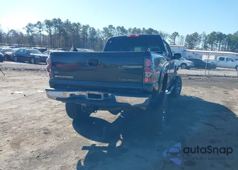 2003 Chevrolet Silverado 2500Hd Lt из США, поврежденный, VIN 1GCHK23U33F124708